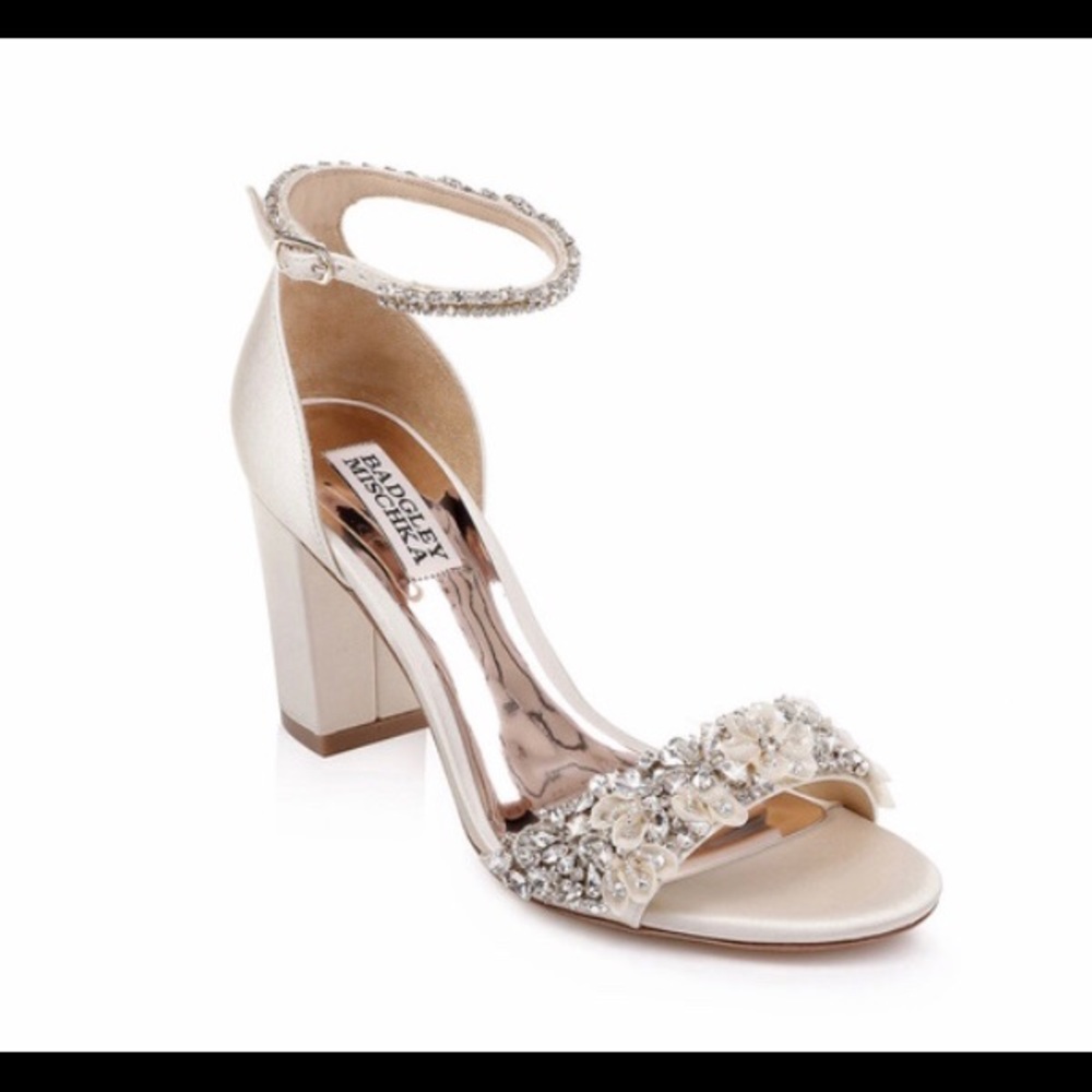 Badgley Mischka FINESSE ANKLE STRAP EVENING SHOE